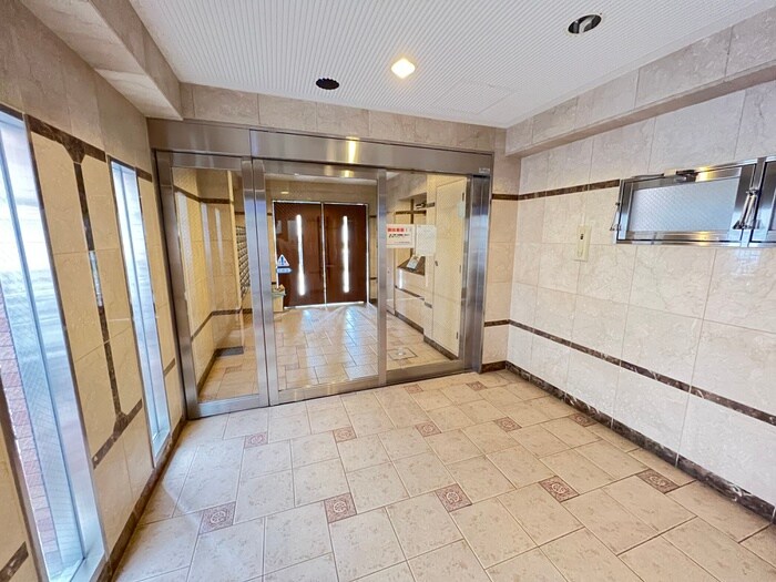 プレサンス神戸裁判所前の物件外観写真