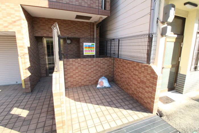 プレサンス神戸裁判所前の物件外観写真