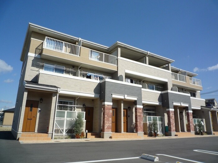 オ－ヴェスト２号館の物件外観写真