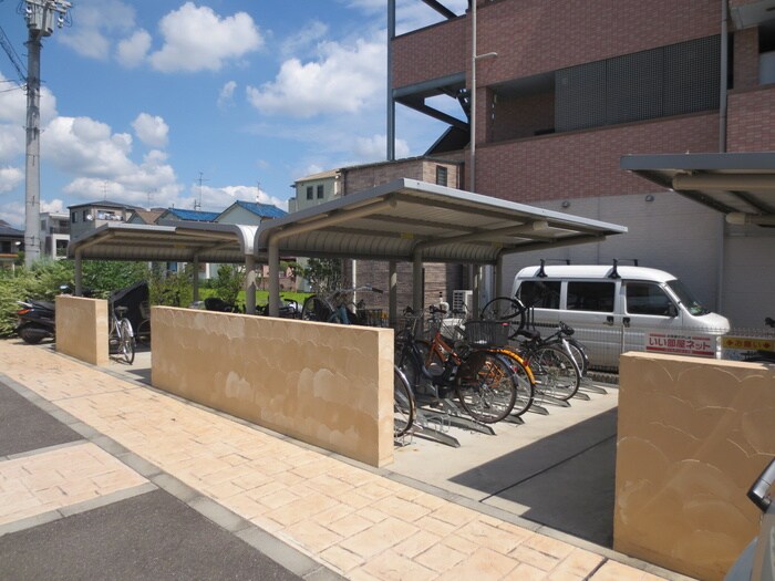 オ－ヴェスト２号館の物件外観写真