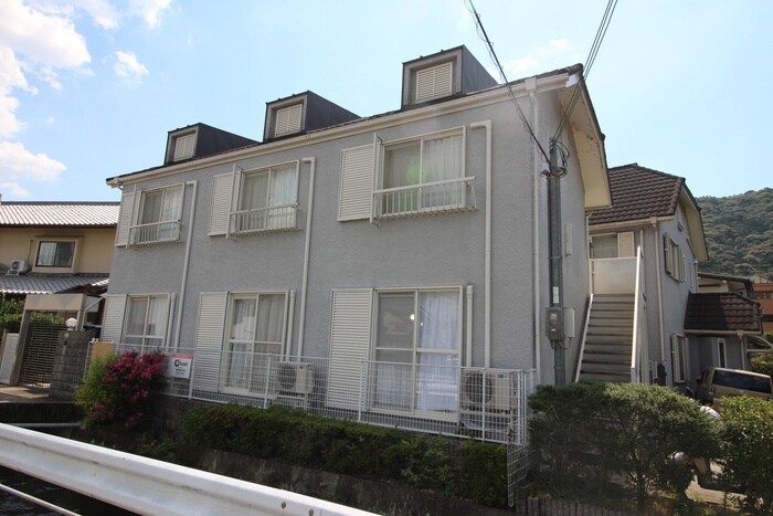 パリス嵐山の物件外観写真