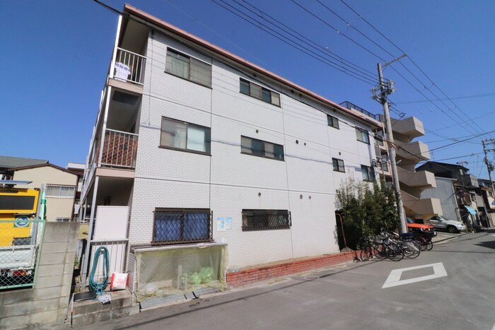 Ｙパークサイドマンションの物件外観写真