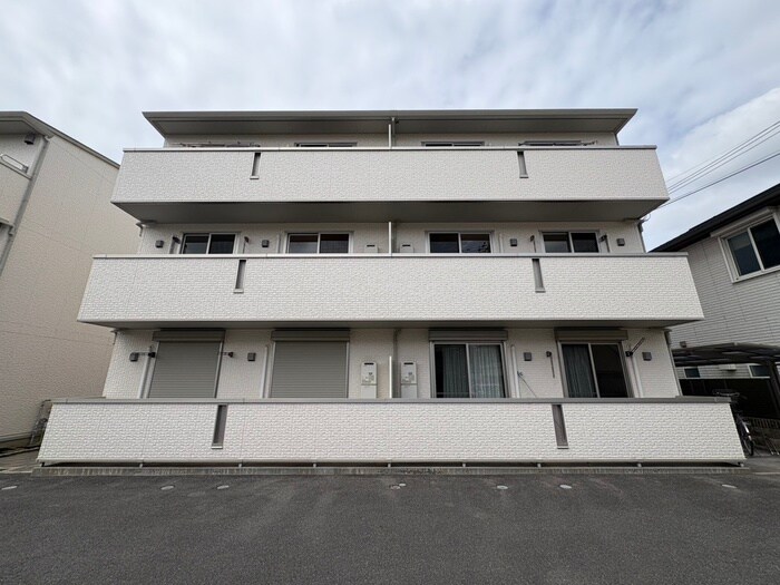 レフィナ－ドカルチェＡ棟の物件外観写真