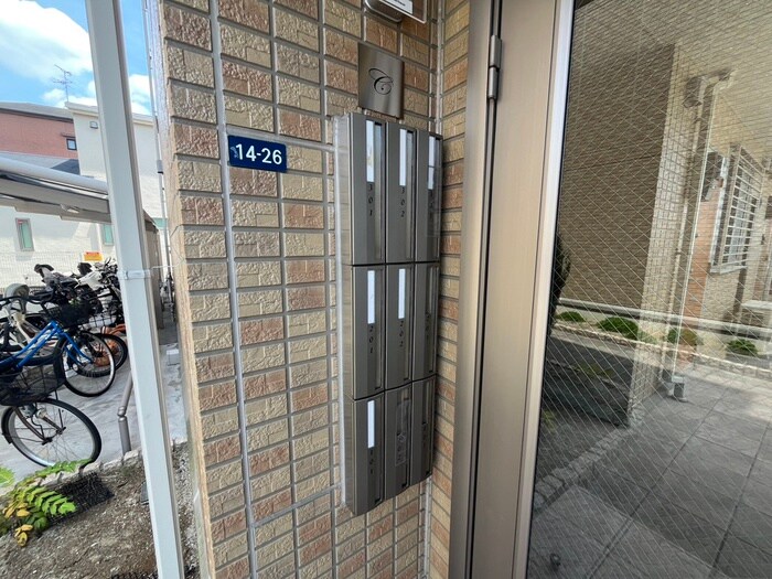 レフィナ－ドカルチェＣ棟の物件外観写真