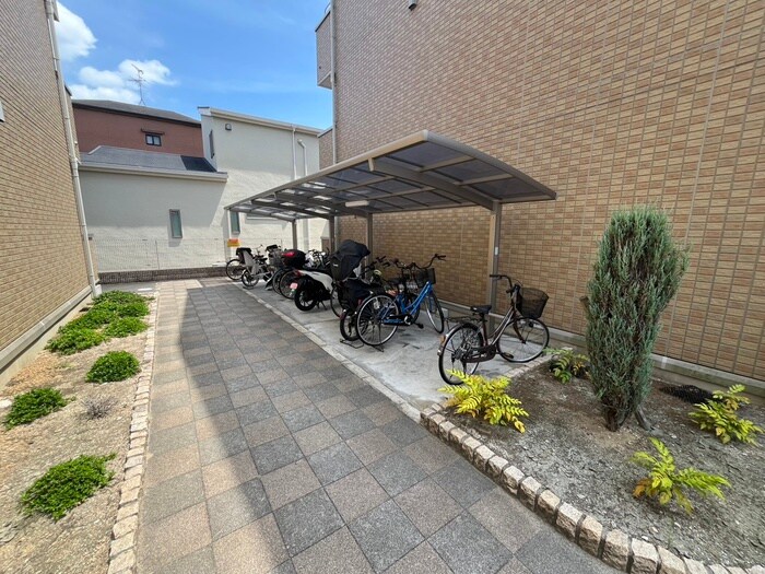 レフィナ－ドカルチェＣ棟の物件外観写真