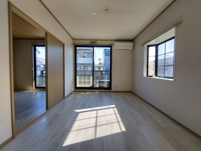 エバ－コ－ト高槻の物件内観写真