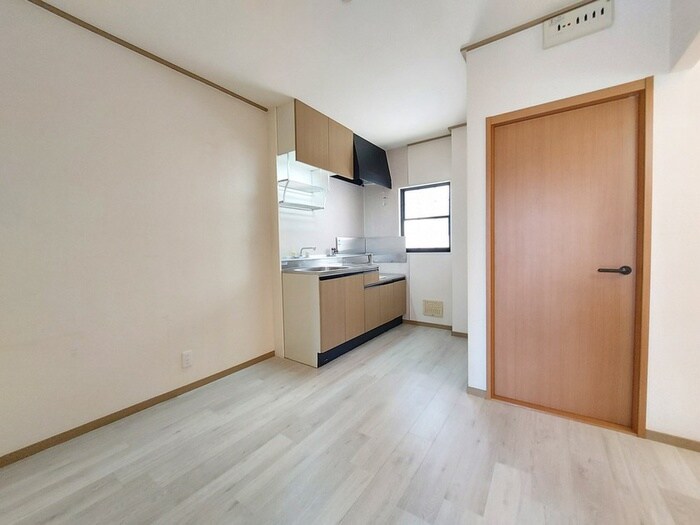 エバ－コ－ト高槻の物件内観写真