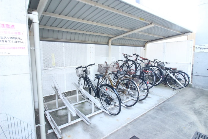 Ｃａｓｔｌｅ　Ｃｏｕｒｔの物件外観写真