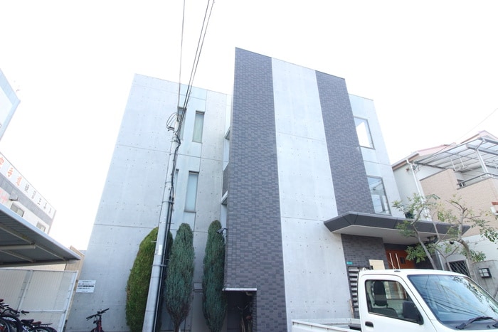 Ｃａｓｔｌｅ　Ｃｏｕｒｔの物件外観写真