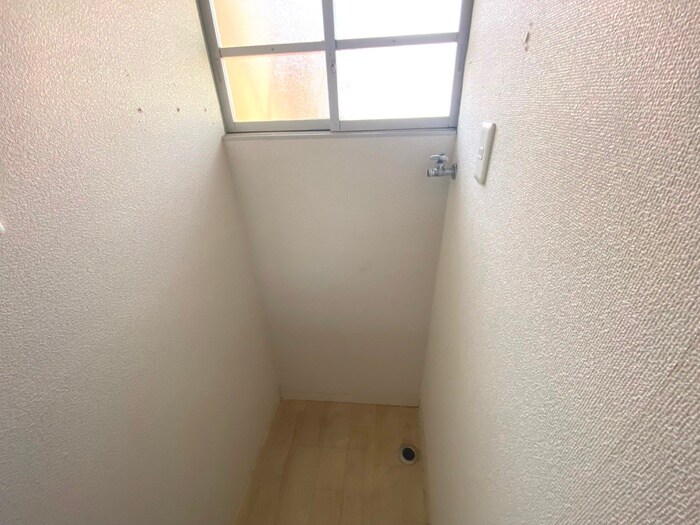 富秋町二丁目テラスハウスの物件内観写真