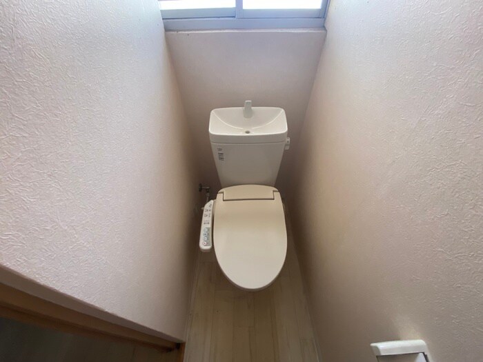 富秋町二丁目テラスハウスの物件内観写真