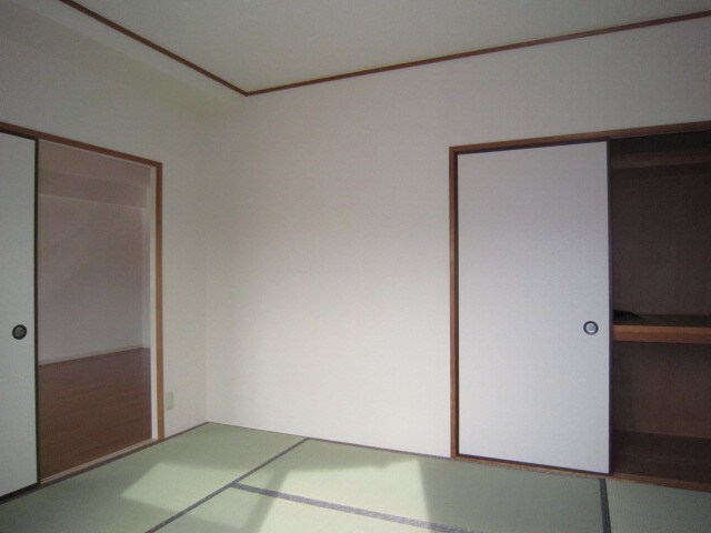 サンライズ春日丘の物件内観写真