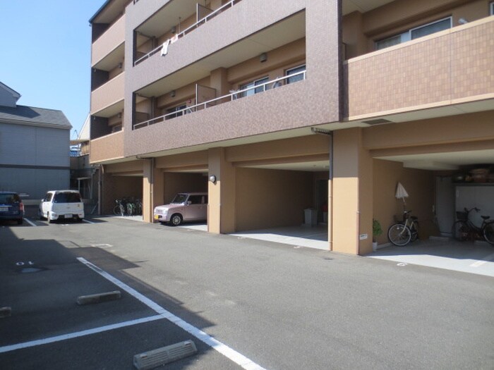 キラクマンションの物件外観写真