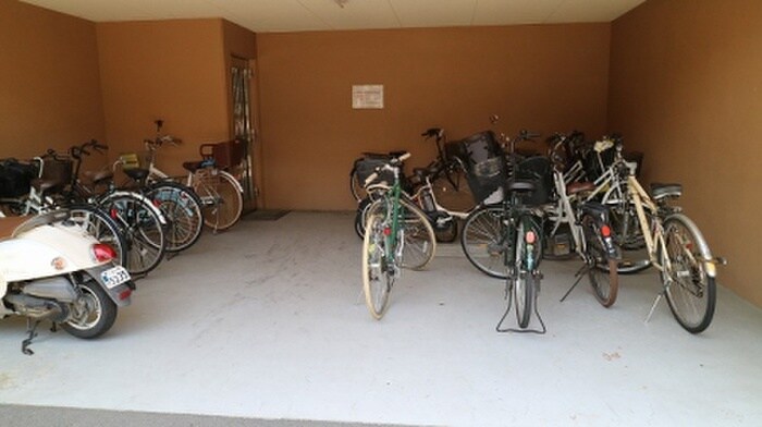 キラクマンションの物件外観写真