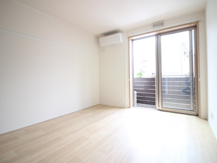 サンハイツ二番館の物件内観写真