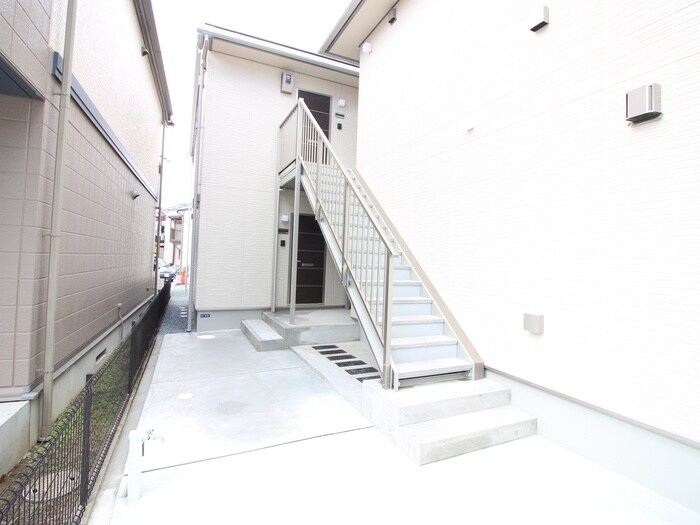 サンハイツ二番館の物件外観写真