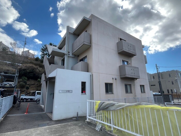 リアライズ新甲陽１の物件外観写真