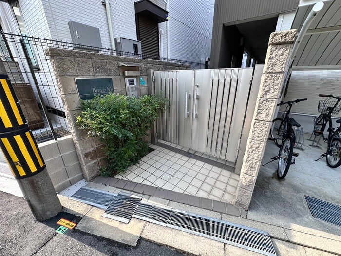 ブレ－ブエムズの物件外観写真