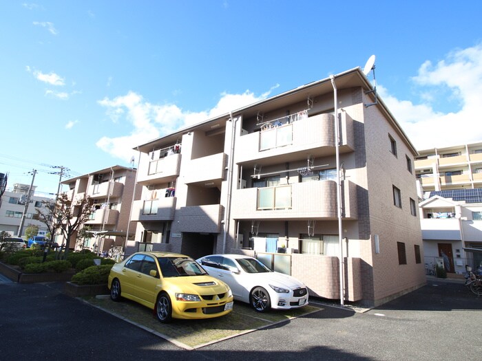 サンバレイ緑地Ｂ棟の物件外観写真