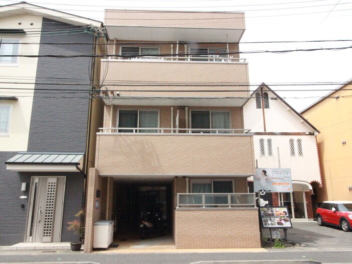 サンクスパレ千代原の物件外観写真