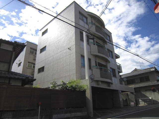 サンフロ－ラ山科の物件外観写真