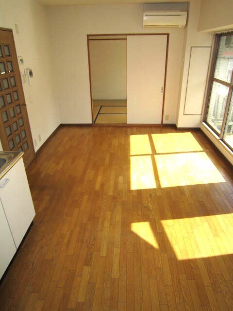 サンフロ－ラ山科の物件内観写真