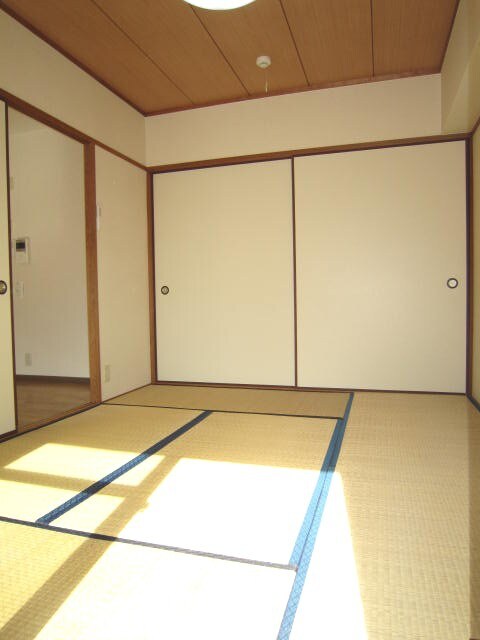 サンフロ－ラ山科の物件内観写真