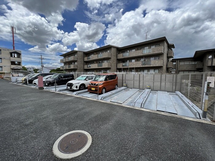 Ｇｒｅｅｎ　Ｈｉｌｌｓ　和の物件外観写真