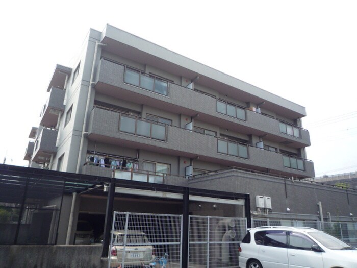 千里五月ヶ丘ハイツⅡ番館の物件外観写真