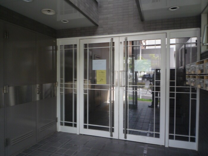 千里五月ヶ丘ハイツⅡ番館の物件外観写真