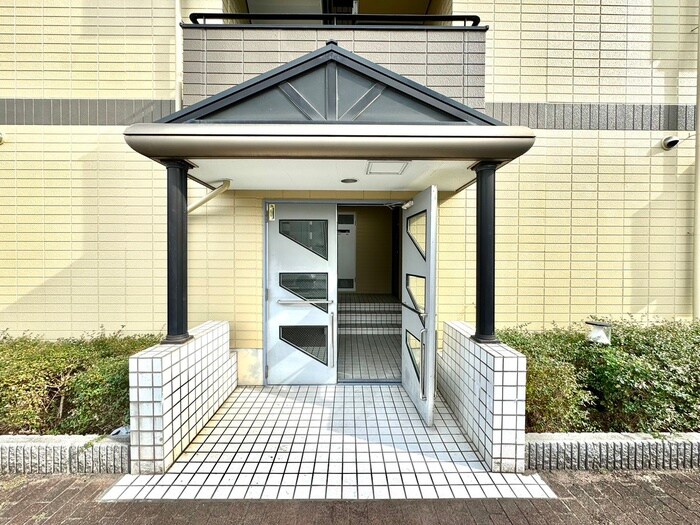 メルヴェーユ大村の物件外観写真