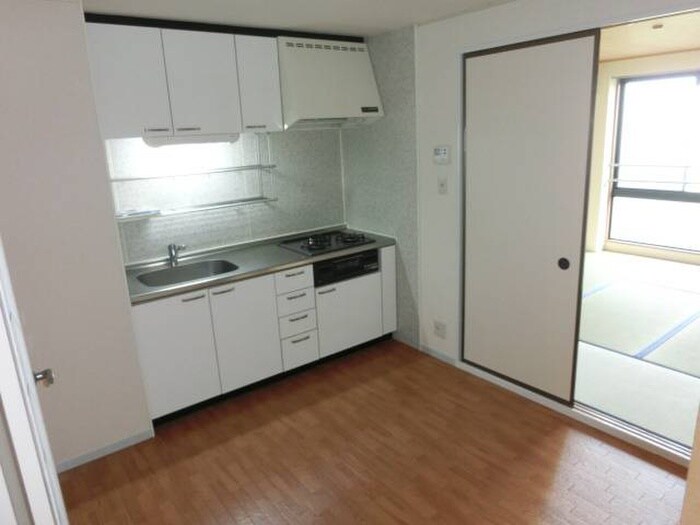 メルヴェーユ大村の物件内観写真