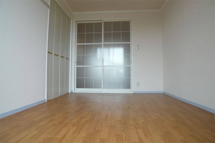 メルヴェーユ大村の物件内観写真