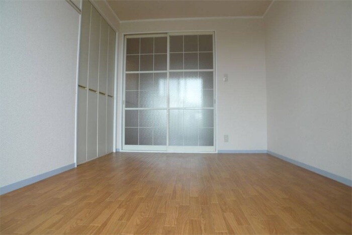 メルヴェーユ大村の物件内観写真