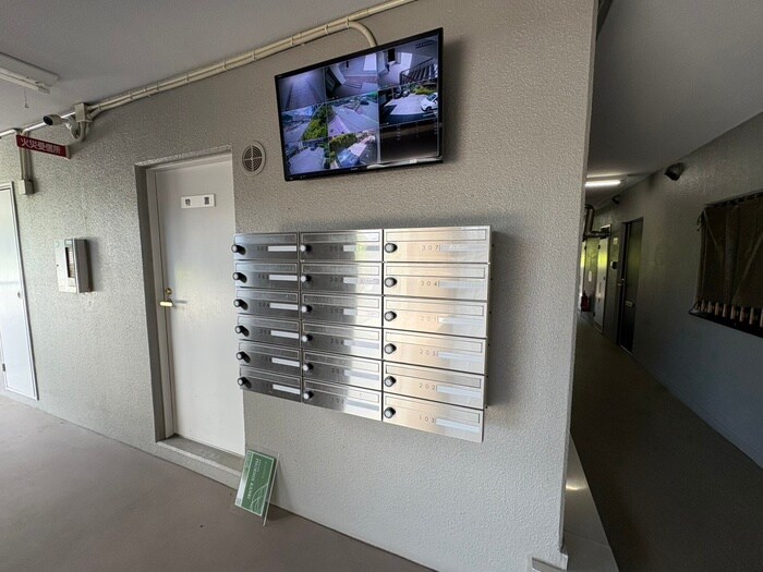 ユーコート宝塚の物件外観写真