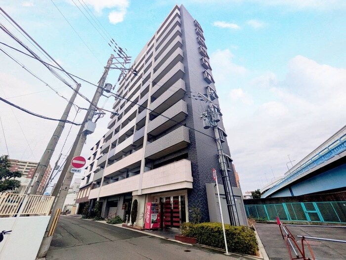 アスリ－ト本町リバ－ウエストの物件外観写真