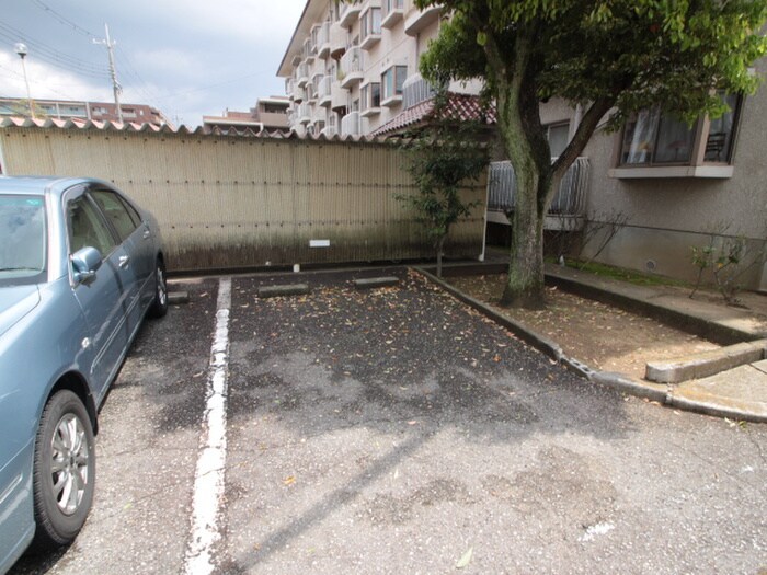 永和不動産　熊野町ハイツの物件外観写真