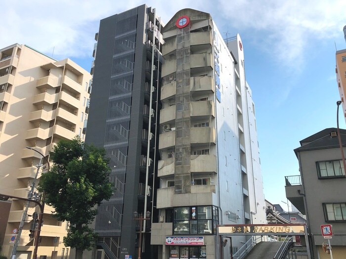 レジデンスナガサワの物件外観写真