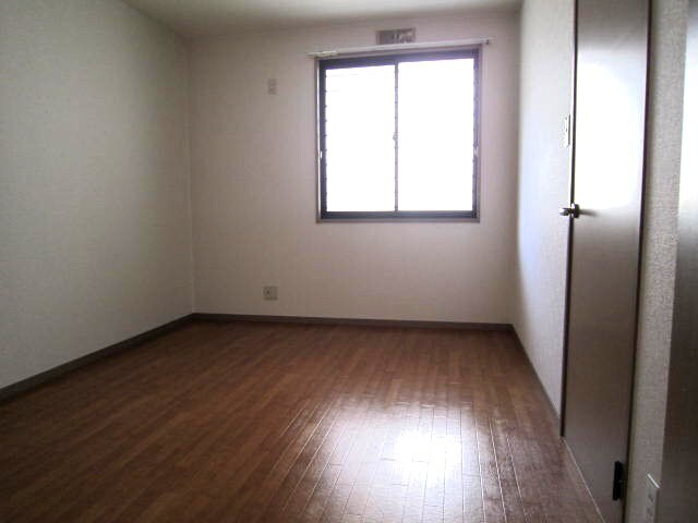 オレンジハイツＢ棟の物件内観写真