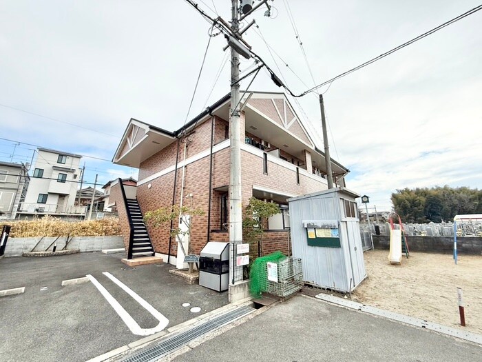 コリネッタ鴻ノ巣の物件外観写真