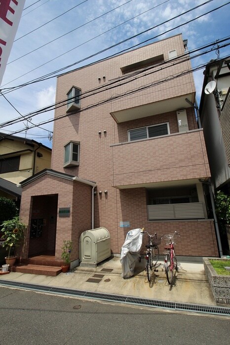 ファミ－ユの物件外観写真