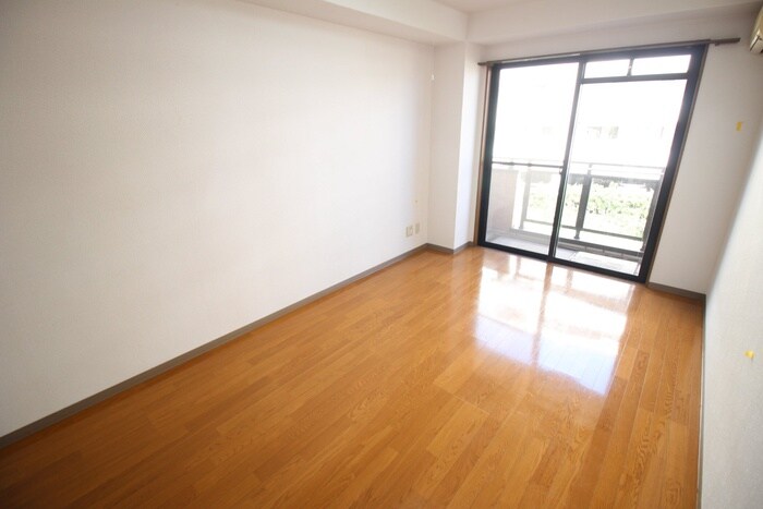 ホワイトハイム北荒見の物件内観写真