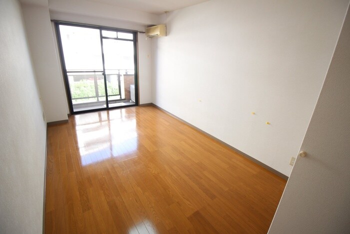 ホワイトハイム北荒見の物件内観写真