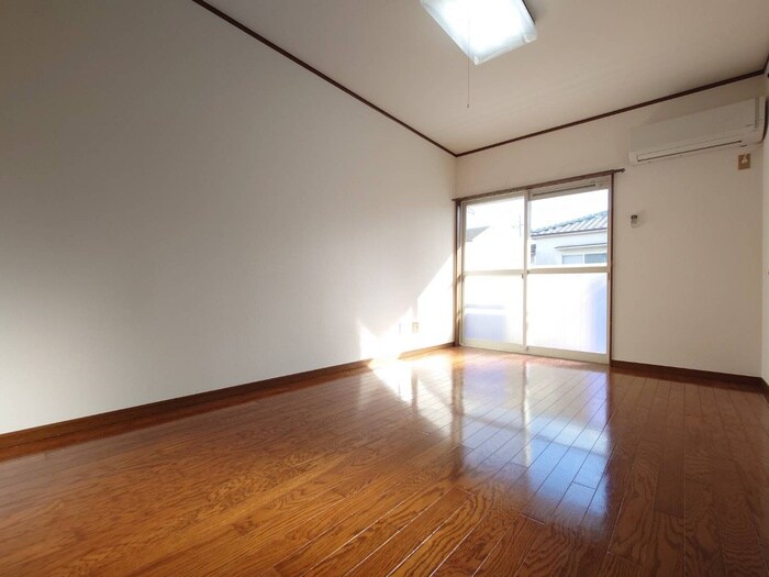 ホルティハイツ岡井の物件内観写真