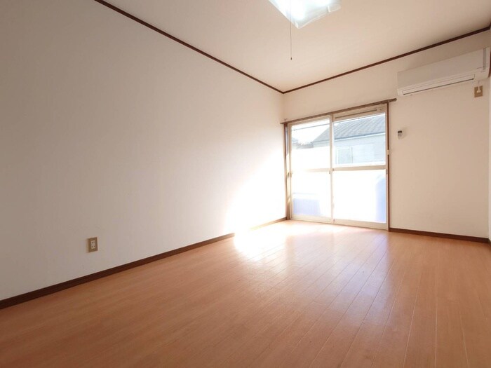 ホルティハイツ岡井の物件内観写真