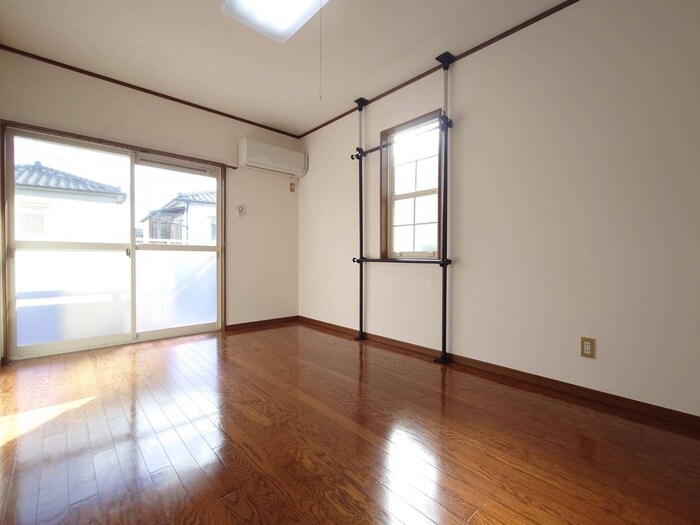 ホルティハイツ岡井の物件内観写真