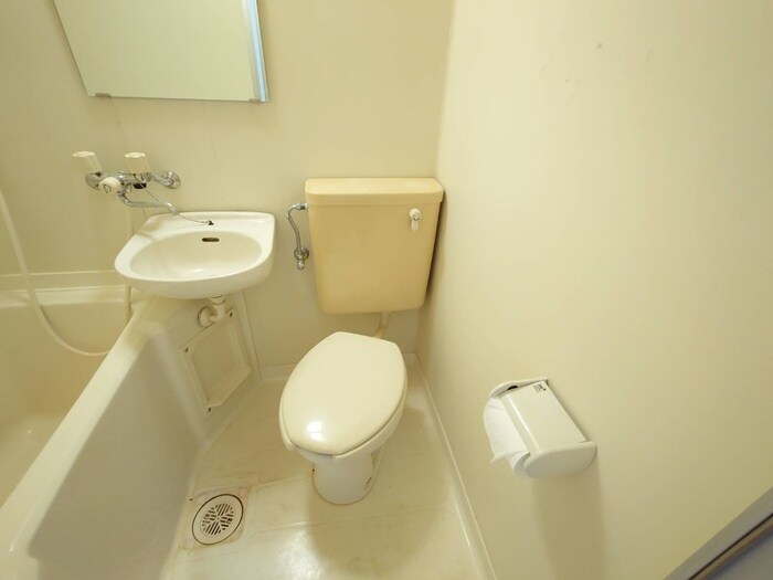 ホルティハイツ岡井の物件内観写真