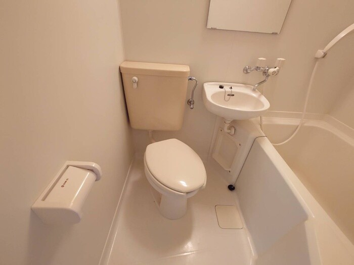 ホルティハイツ岡井の物件内観写真