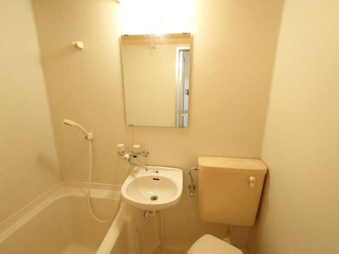 ホルティハイツ岡井の物件内観写真