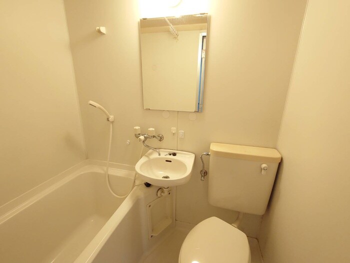 ホルティハイツ岡井の物件内観写真